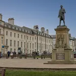 Entire 2 Bedroom In